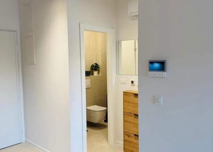 Azimut Apartment *